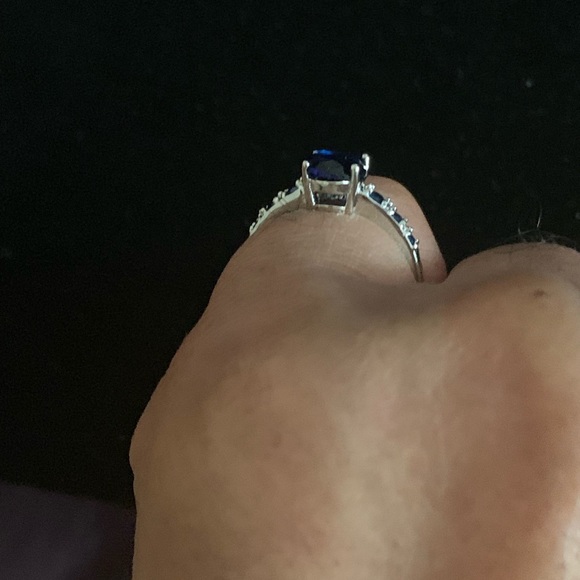 Ring - Picture 4 of 6